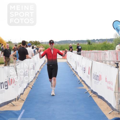 22.06.2025 - Viking Triathlon MichiJ http://msf.ph/oto/8087018 22.06.2025 16:17:11 Ziel 106 meine-sportfotos.de