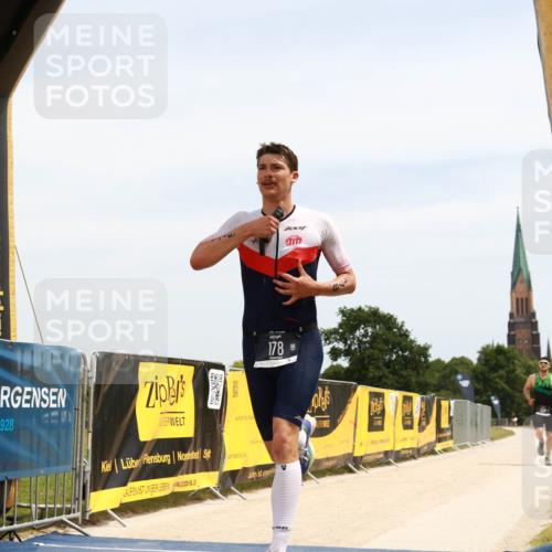22.06.2025 - Viking Triathlon H.Heesch http://msf.ph/oto/8087705 22.06.2025 12:43:34 Laufen 178, 198, 393, 534 meine-sportfotos.de