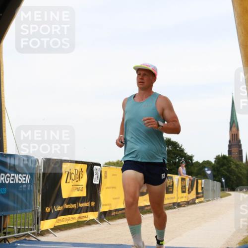 22.06.2025 - Viking Triathlon H.Heesch http://msf.ph/oto/8087732 22.06.2025 12:46:50 Laufen 617 meine-sportfotos.de