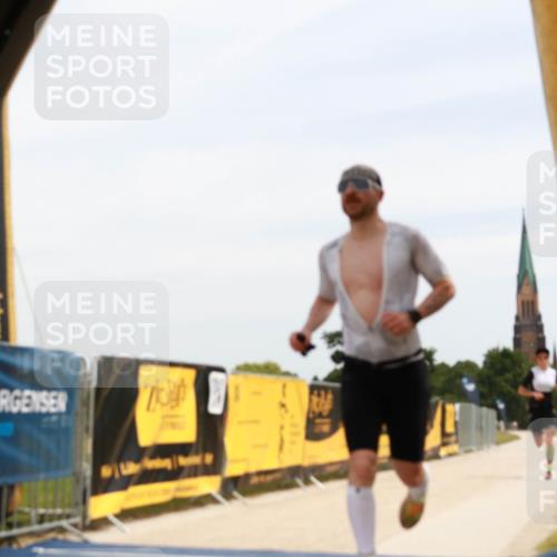 22.06.2025 - Viking Triathlon H.Heesch http://msf.ph/oto/8087768 22.06.2025 12:50:18 Laufen 11, 258, 367 meine-sportfotos.de