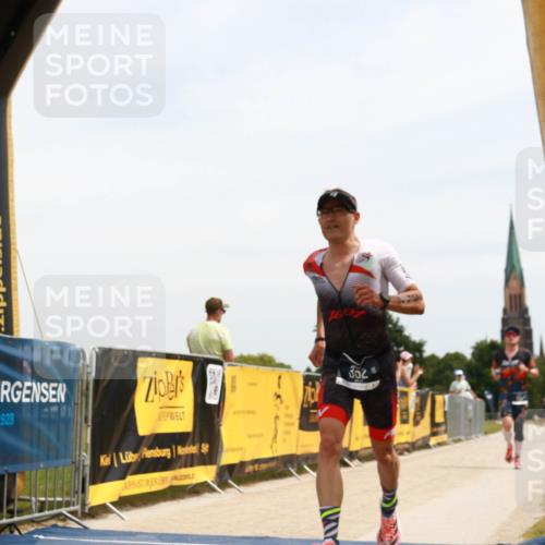 22.06.2025 - Viking Triathlon H.Heesch http://msf.ph/oto/8087822 22.06.2025 12:57:18 Laufen 352, 355 meine-sportfotos.de