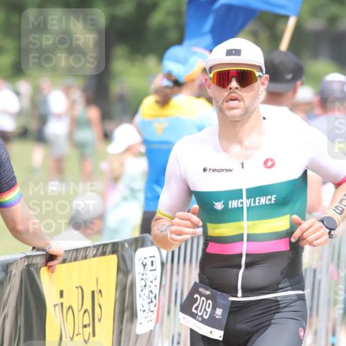 22.06.2025 - Viking Triathlon H.Heesch http://msf.ph/oto/8088111 22.06.2025 14:55:00 Laufen 209, 437 meine-sportfotos.de