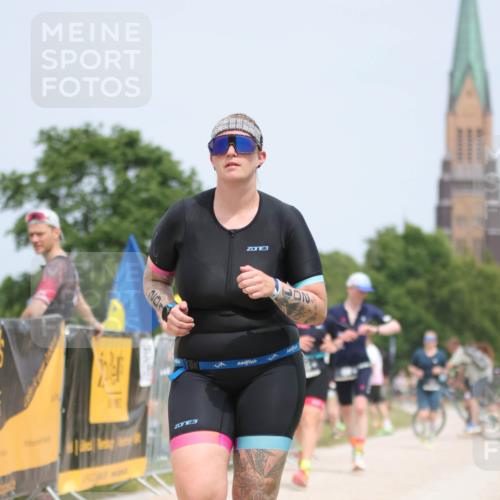 22.06.2025 - Viking Triathlon H.Heesch http://msf.ph/oto/8088376 22.06.2025 14:56:47 Laufen 165, 194, 201 meine-sportfotos.de