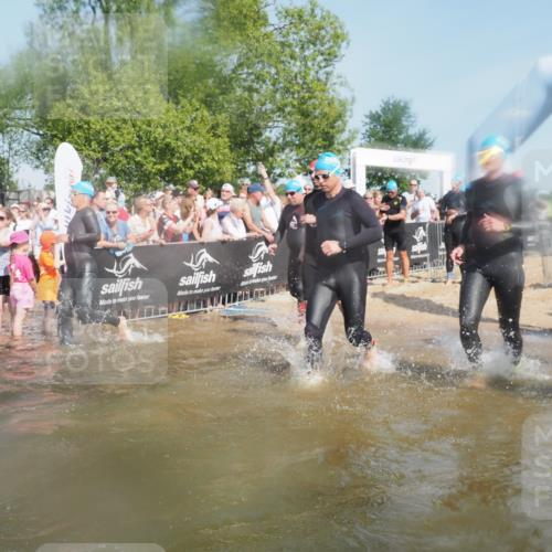 22.06.2025 - Viking Triathlon KatJ http://msf.ph/oto/8088624 22.06.2025 10:08:43 Schwimmen 71, 136, 166, 234, 241, 246, 303, 305, 319, 356, 357, 459, 470, 471, 640, 656 meine-sportfotos.de