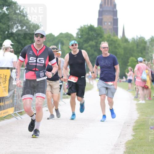 22.06.2025 - Viking Triathlon H.Heesch http://msf.ph/oto/8088638 22.06.2025 15:56:07 Laufen 199, 333, 647 meine-sportfotos.de