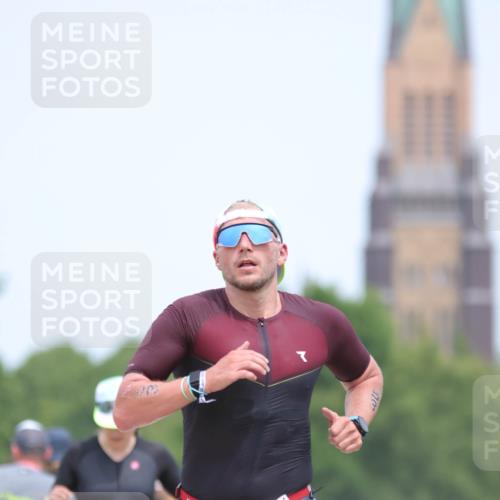 22.06.2025 - Viking Triathlon H.Heesch http://msf.ph/oto/8088644 22.06.2025 14:57:33 Laufen 53, 93, 149 meine-sportfotos.de