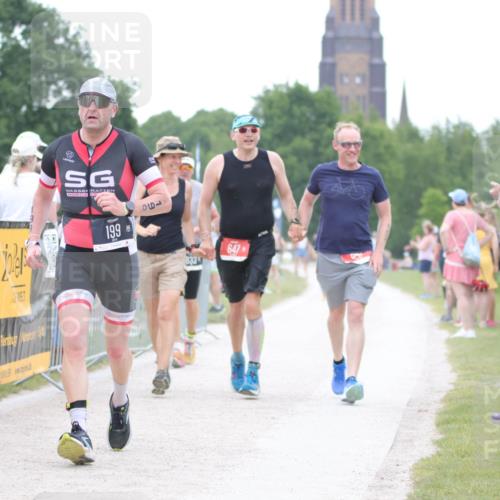 22.06.2025 - Viking Triathlon H.Heesch http://msf.ph/oto/8088653 22.06.2025 15:56:07 Laufen 199, 333, 647 meine-sportfotos.de