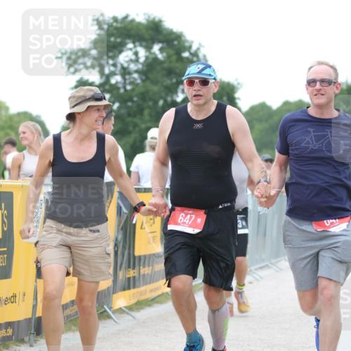 22.06.2025 - Viking Triathlon H.Heesch http://msf.ph/oto/8088665 22.06.2025 15:56:09 Laufen 199, 333, 647 meine-sportfotos.de