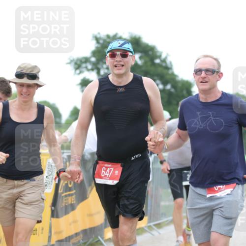 22.06.2025 - Viking Triathlon H.Heesch http://msf.ph/oto/8088698 22.06.2025 15:56:10 Laufen 199, 333, 647 meine-sportfotos.de