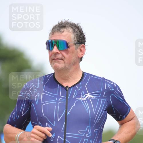 22.06.2025 - Viking Triathlon H.Heesch http://msf.ph/oto/8088728 22.06.2025 14:57:52 Laufen 71, 449, 480, 634 meine-sportfotos.de
