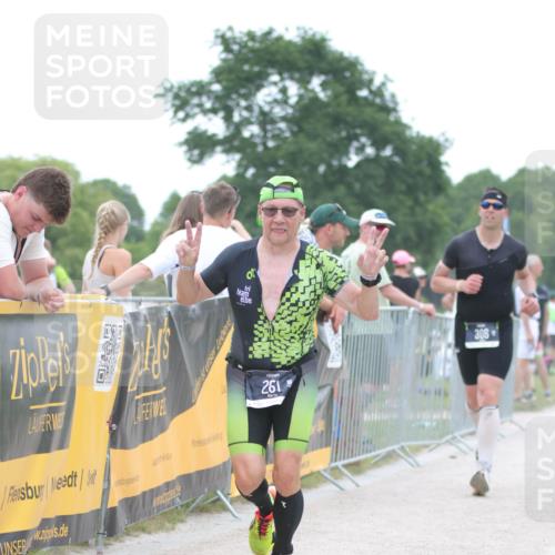 22.06.2025 - Viking Triathlon H.Heesch http://msf.ph/oto/8088746 22.06.2025 15:56:21 Laufen 261, 306 meine-sportfotos.de