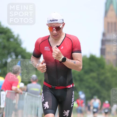 22.06.2025 - Viking Triathlon H.Heesch http://msf.ph/oto/8088776 22.06.2025 14:58:02 Laufen 480, 511 meine-sportfotos.de