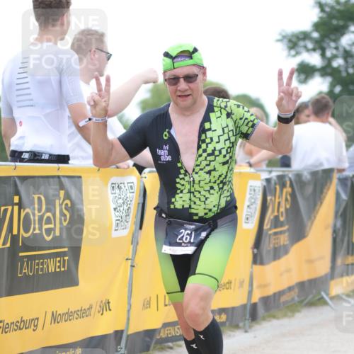 22.06.2025 - Viking Triathlon H.Heesch http://msf.ph/oto/8088786 22.06.2025 15:56:22 Laufen 261, 306 meine-sportfotos.de
