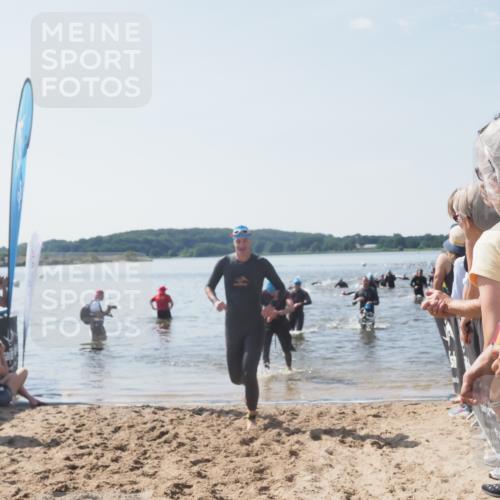 22.06.2025 - Viking Triathlon MichiJ http://msf.ph/oto/8088801 22.06.2025 10:37:05 Schwimmen 172, 331, 355, 388, 454, 500, 513, 649 meine-sportfotos.de