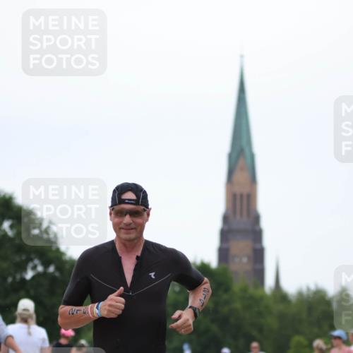 22.06.2025 - Viking Triathlon H.Heesch http://msf.ph/oto/8088888 22.06.2025 15:57:28 Laufen 219 meine-sportfotos.de
