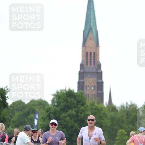 22.06.2025 - Viking Triathlon H.Heesch http://msf.ph/oto/8088910 22.06.2025 15:57:34 Laufen 205, 317 meine-sportfotos.de