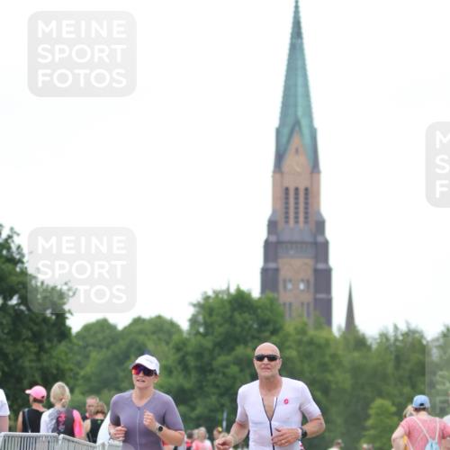 22.06.2025 - Viking Triathlon H.Heesch http://msf.ph/oto/8088924 22.06.2025 15:57:35 Laufen 205, 317 meine-sportfotos.de