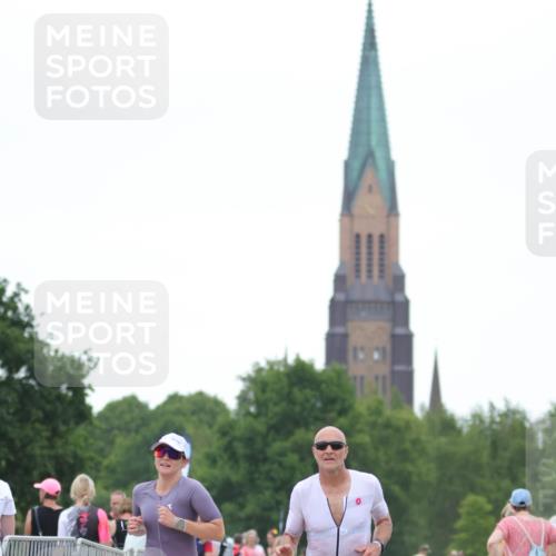 22.06.2025 - Viking Triathlon H.Heesch http://msf.ph/oto/8088927 22.06.2025 15:57:35 Laufen 205, 317 meine-sportfotos.de