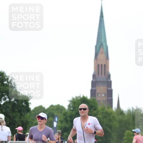 22.06.2025 - Viking Triathlon H.Heesch http://msf.ph/oto/8088945 22.06.2025 15:57:35 Laufen 205, 317 meine-sportfotos.de