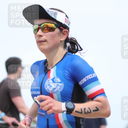 22.06.2025 - Viking Triathlon H.Heesch http://msf.ph/oto/8088946 22.06.2025 14:58:52 Laufen 46, 137, 325, 482 meine-sportfotos.de