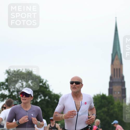22.06.2025 - Viking Triathlon H.Heesch http://msf.ph/oto/8088968 22.06.2025 15:57:37 Laufen 205, 317 meine-sportfotos.de