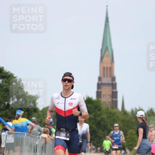 22.06.2025 - Viking Triathlon H.Heesch http://msf.ph/oto/8089015 22.06.2025 14:59:02 Laufen 46, 196, 611 meine-sportfotos.de
