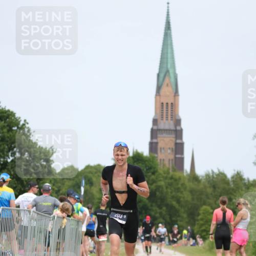22.06.2025 - Viking Triathlon H.Heesch http://msf.ph/oto/8089078 22.06.2025 14:59:31 Laufen 203 meine-sportfotos.de