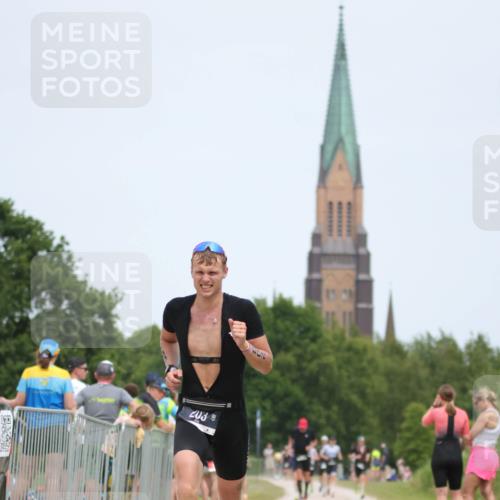 22.06.2025 - Viking Triathlon H.Heesch http://msf.ph/oto/8089101 22.06.2025 14:59:31 Laufen 203 meine-sportfotos.de