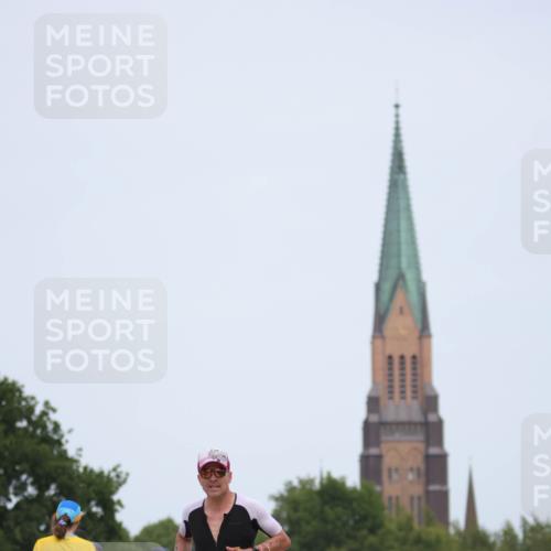 22.06.2025 - Viking Triathlon H.Heesch http://msf.ph/oto/8089123 22.06.2025 15:00:03 Laufen 207, 335 meine-sportfotos.de