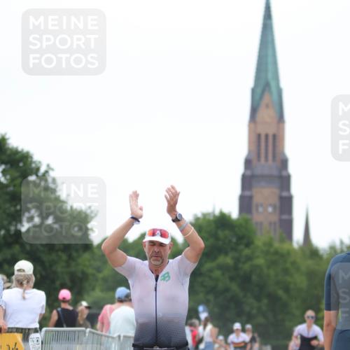 22.06.2025 - Viking Triathlon H.Heesch http://msf.ph/oto/8089151 22.06.2025 15:58:24 Laufen 18, 254 meine-sportfotos.de