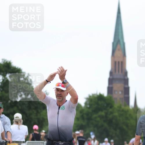 22.06.2025 - Viking Triathlon H.Heesch http://msf.ph/oto/8089182 22.06.2025 15:58:24 Laufen 18, 254 meine-sportfotos.de