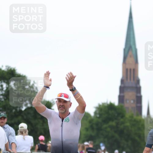 22.06.2025 - Viking Triathlon H.Heesch http://msf.ph/oto/8089185 22.06.2025 15:58:25 Laufen 18, 254 meine-sportfotos.de