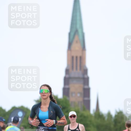 22.06.2025 - Viking Triathlon H.Heesch http://msf.ph/oto/8089211 22.06.2025 15:01:41 Laufen 282, 398 meine-sportfotos.de