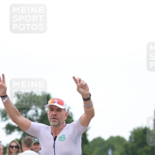 22.06.2025 - Viking Triathlon H.Heesch http://msf.ph/oto/8089242 22.06.2025 15:58:25 Laufen 18, 254 meine-sportfotos.de