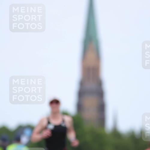 22.06.2025 - Viking Triathlon H.Heesch http://msf.ph/oto/8089289 22.06.2025 15:01:43 Laufen 282, 398 meine-sportfotos.de