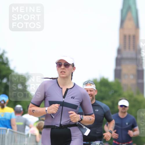 22.06.2025 - Viking Triathlon H.Heesch http://msf.ph/oto/8089374 22.06.2025 15:02:02 Laufen 221, 309, 434, 441, 538, 615 meine-sportfotos.de