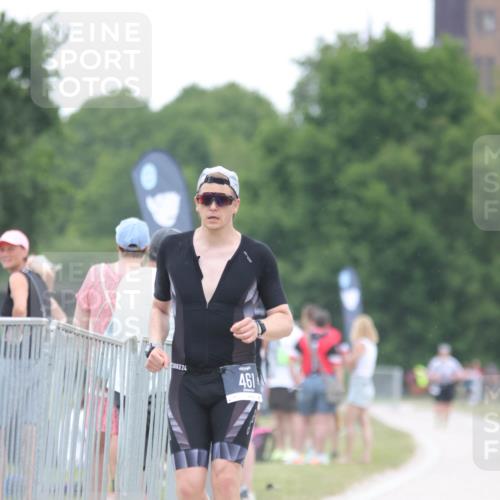 22.06.2025 - Viking Triathlon H.Heesch http://msf.ph/oto/8089383 22.06.2025 15:58:42 Laufen 77, 192, 461 meine-sportfotos.de