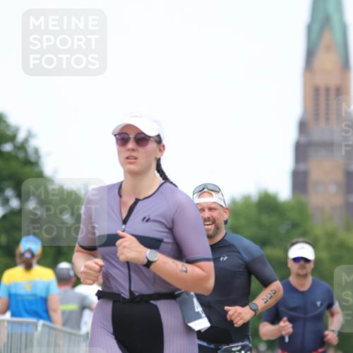 22.06.2025 - Viking Triathlon H.Heesch http://msf.ph/oto/8089388 22.06.2025 15:02:03 Laufen 221, 309, 434, 441, 538 meine-sportfotos.de