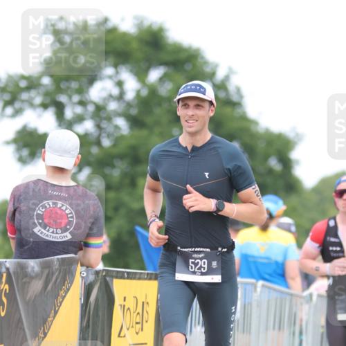 22.06.2025 - Viking Triathlon H.Heesch http://msf.ph/oto/8089550 22.06.2025 15:02:29 Laufen 8, 529 meine-sportfotos.de