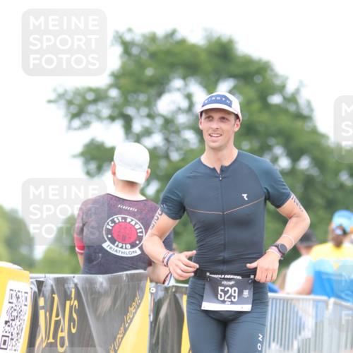 22.06.2025 - Viking Triathlon H.Heesch http://msf.ph/oto/8089558 22.06.2025 15:02:29 Laufen 8, 529 meine-sportfotos.de