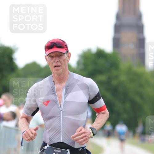22.06.2025 - Viking Triathlon H.Heesch http://msf.ph/oto/8089572 22.06.2025 15:59:24 Laufen 236, 462 meine-sportfotos.de