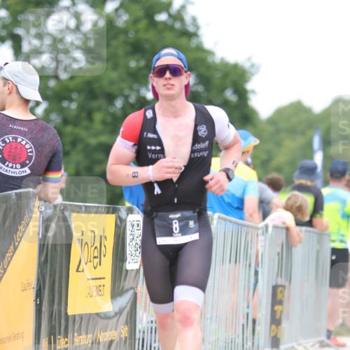 22.06.2025 - Viking Triathlon H.Heesch http://msf.ph/oto/8089576 22.06.2025 15:02:30 Laufen 8, 501, 529 meine-sportfotos.de