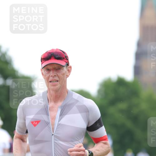 22.06.2025 - Viking Triathlon H.Heesch http://msf.ph/oto/8089606 22.06.2025 15:59:25 Laufen 236, 462 meine-sportfotos.de