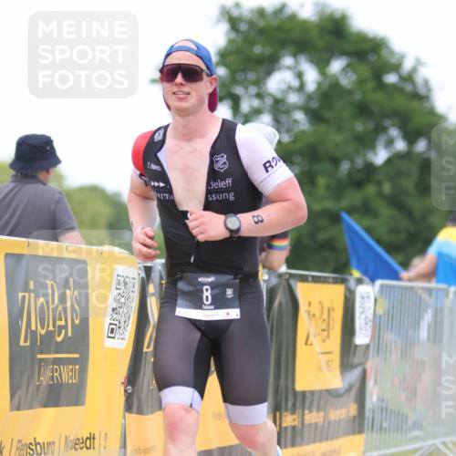 22.06.2025 - Viking Triathlon H.Heesch http://msf.ph/oto/8089619 22.06.2025 15:02:32 Laufen 8, 501, 529 meine-sportfotos.de