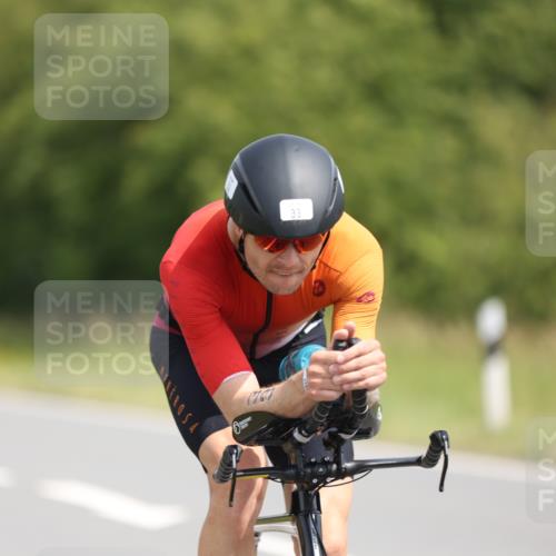 22.06.2025 - Viking Triathlon Yannick Fuchs http://msf.ph/oto/8089633 22.06.2025 11:50:03 Radfahren 11, 33, 150, 182, 257, 376, 553, 638 meine-sportfotos.de