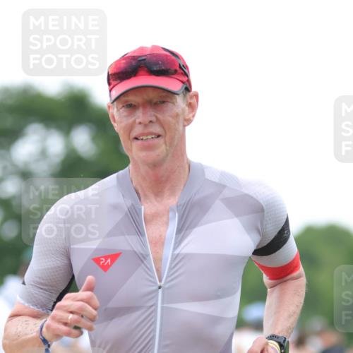 22.06.2025 - Viking Triathlon H.Heesch http://msf.ph/oto/8089639 22.06.2025 15:59:25 Laufen 236, 462 meine-sportfotos.de