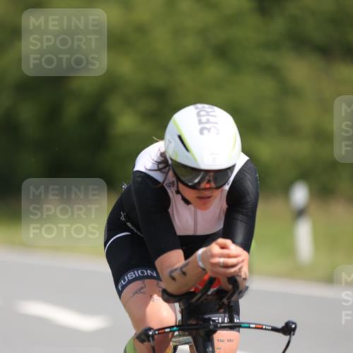 22.06.2025 - Viking Triathlon Yannick Fuchs http://msf.ph/oto/8089686 22.06.2025 11:50:04 Radfahren 11, 33, 150, 182, 257, 376, 553, 638 meine-sportfotos.de