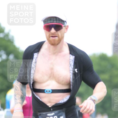 22.06.2025 - Viking Triathlon H.Heesch http://msf.ph/oto/8089695 22.06.2025 15:02:54 Laufen 19, 34, 38, 206, 465, 536 meine-sportfotos.de