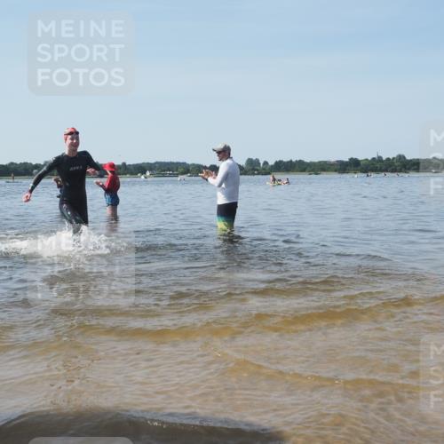 22.06.2025 - Viking Triathlon KatJ http://msf.ph/oto/8089711 22.06.2025 10:25:31 Schwimmen 2, 122, 641 meine-sportfotos.de