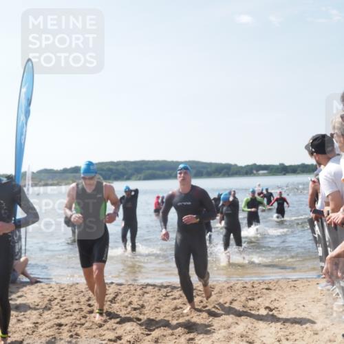 22.06.2025 - Viking Triathlon MichiJ http://msf.ph/oto/8089720 22.06.2025 10:37:37 Schwimmen 21, 131, 141, 163, 177, 180, 187, 245, 253, 316, 411, 433, 456, 506, 614, 619, 639, 645 meine-sportfotos.de